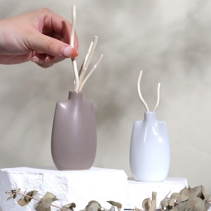 ODM Elegance and Practicality Ceramic Gentlemen’s Stopper Aroma Diffuser