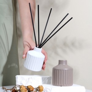 ODM Decoration Unique Ceramic Cylinder-Shaped Striped Perfume Aromatherapy Bottle Diffuser
