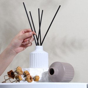 ODM Decoration Unique Ceramic Cylinder-Shaped Striped Perfume Aromatherapy Bottle Diffuser
