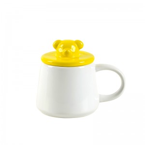 Factory Glazed Handmade Fishbone Embossed Ceramic Funny Coffee Mug Whit Dog and Cat Head Lid