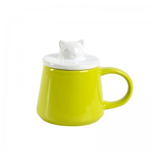 Factory Glazed Handmade Fishbone Embossed Ceramic Funny Coffee Mug Whit Dog and Cat Head Lid
