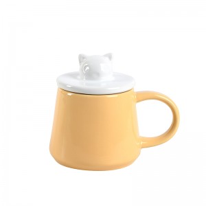 Factory Glazed Handmade Fishbone Embossed Ceramic Funny Coffee Mug Whit Dog and Cat Head Lid