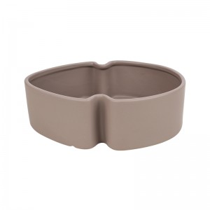 ODM Modern Glazed Elegance Ceramic Leaf-Shaped Dining Bowl