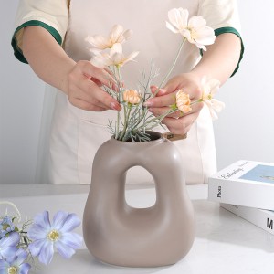 High-Quality Modern Decorative Ceramic Round Tube Fluid Creative Vase