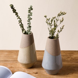 Modern Matte Ceramic Vase for Dried Flower Arrangements