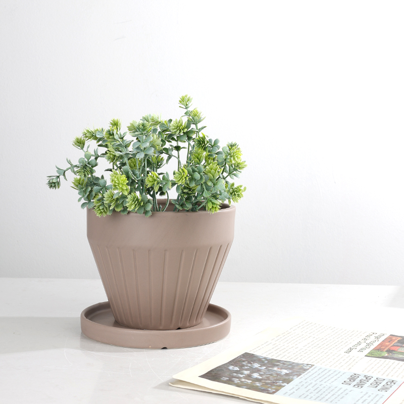 Planter-with-Tray (1)