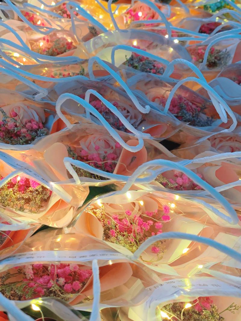 The world is fragrant because of you! (3)