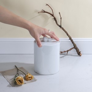 Decorative Ceramic Hotel Bathroom Toilet Accessory Elegant Ceramic V-Shaped Waste Bin Trash Can
