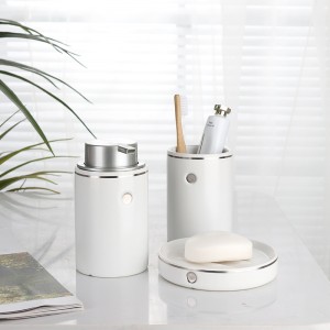 Factory Supplier Home Decorations White 3-Piece Soap Dish Tumbler Soap Dispenser Bathroom Ceramic Set