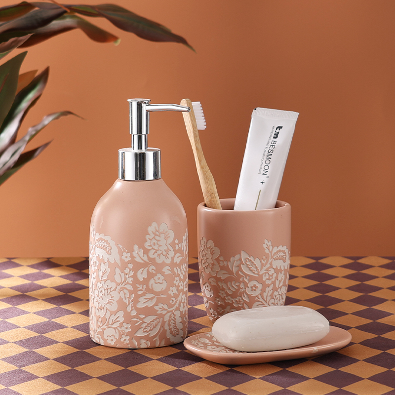 Custom Pink 3pcs Ceramic Set of Bathroom Accessories Factory-1