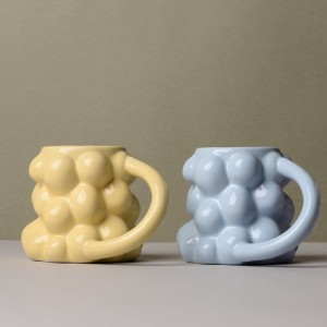 Factory Custom Glaze Cute Creative Grape Shape Ceramic Latte Mug