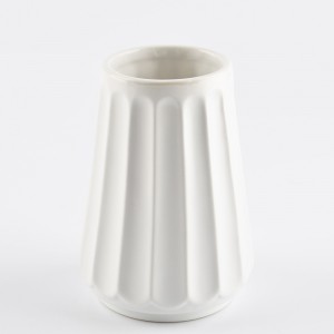 Modern 5.56 Inch Wedding White Ceramic Table Top Home Decor Vases