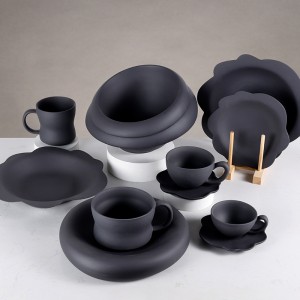 Luxury Black Clay Porcelain Plate Set