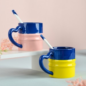 Factory Handmade Personalized Ceramic Heart-Shaped Handle Coffee Mug Stylishly Designed Straw Tumbler