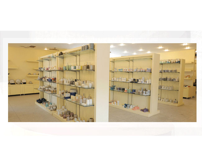 20,000+ Item Showroom